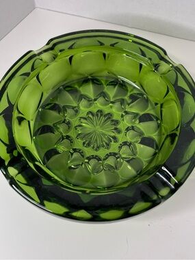 Vintage Anchor Hocking Green Fairfield Starburst Ashtray.